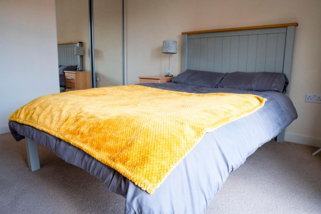 Spacious Two Bedrooms Apartment For Business And Holiday Portsmouth Exterior foto