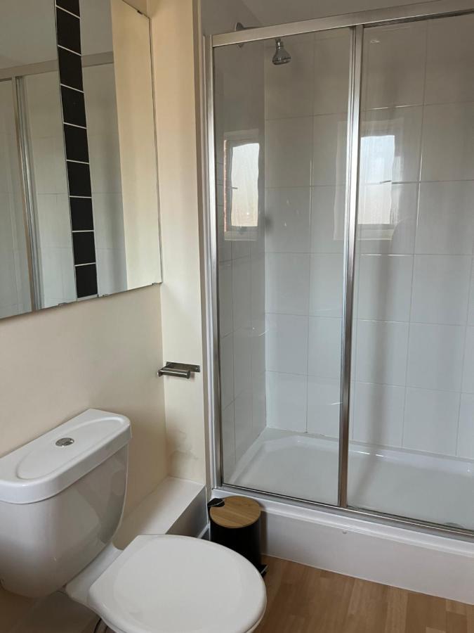 Spacious Two Bedrooms Apartment For Business And Holiday Portsmouth Exterior foto